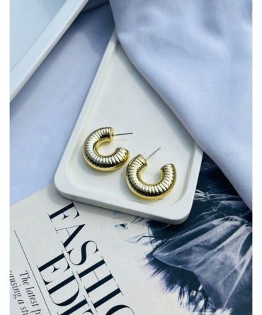 Celia Hoops