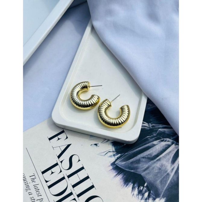 Celia Hoops