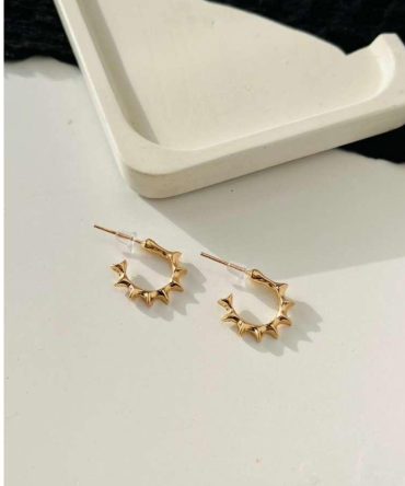 Valerie Hoops