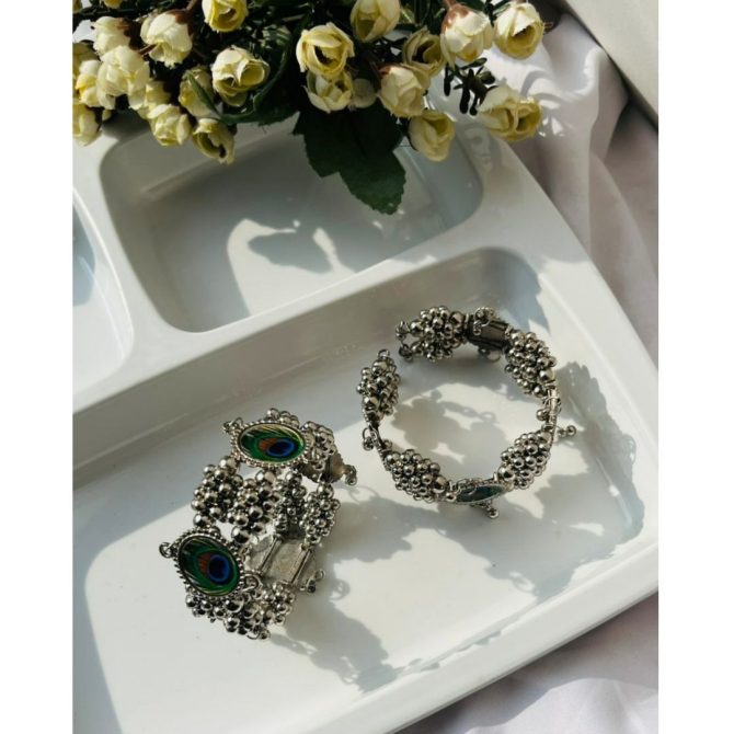 Morpankh Bangle