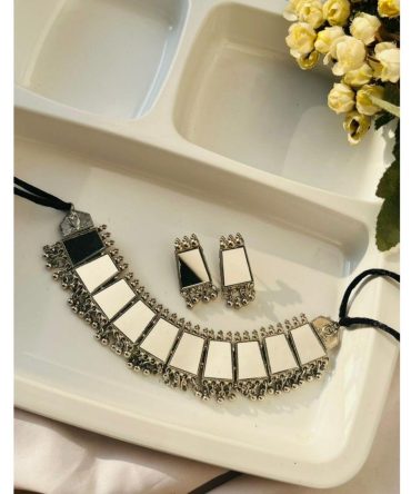 Maitri Mirror Set