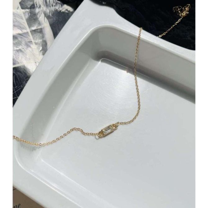 Minimalist Diamond Necklace