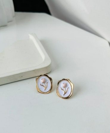 Tulip Earrings
