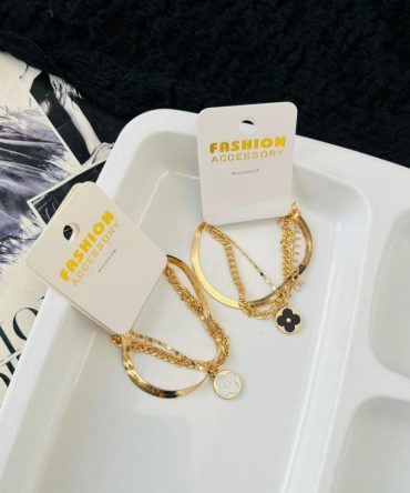 Three Layer Clover Chain Bracelet