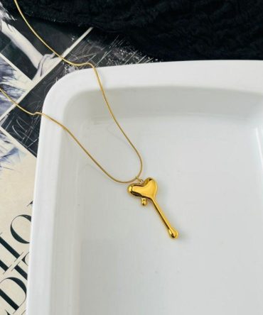 Melting Heart Necklace~ Anti Tarnish