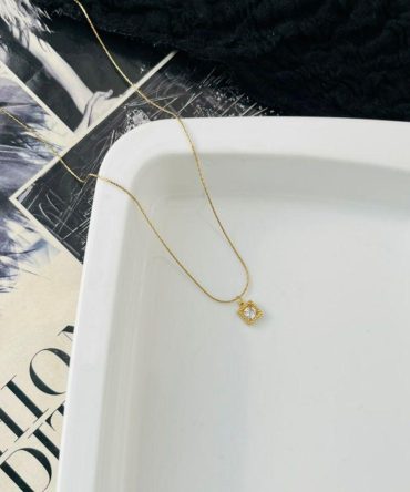 Minimalist White Diamond Necklace~ Anti Tarnish