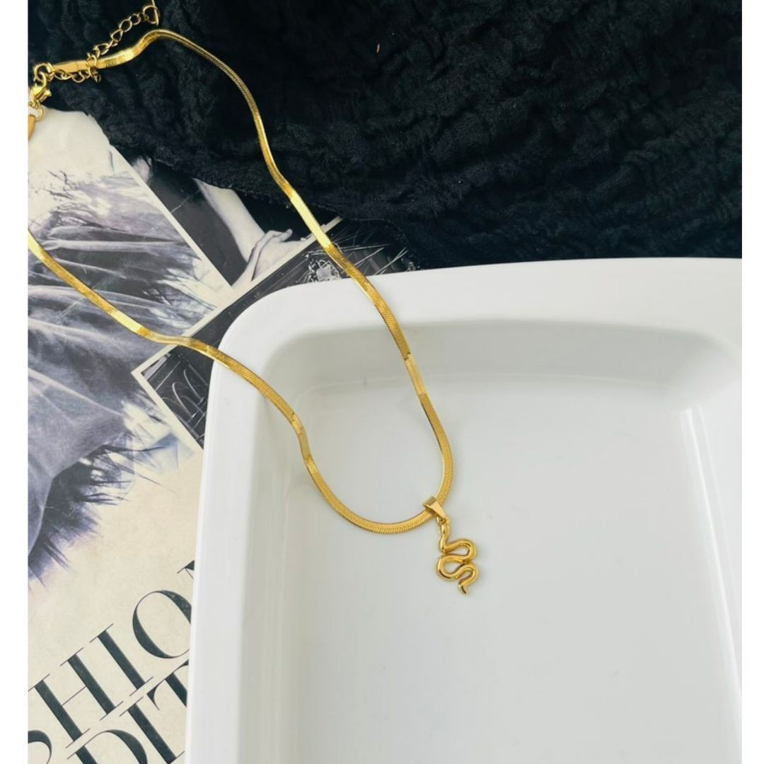 Glossy Snake Necklace~ Anti Tarnish