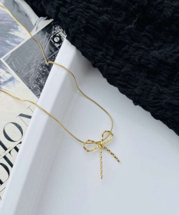 Twisted Bow Necklace~ Anti Tarnish