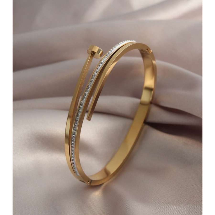Diamond Nail Band Bracelet~ Anti Tarnish (Thin Wrist)