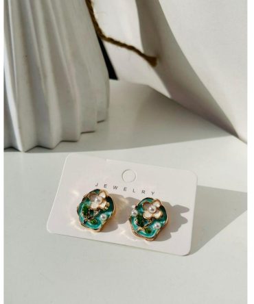 Floral Pearl Earrings