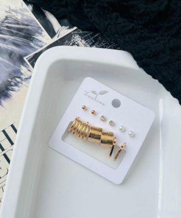 Golden Glory Earrings Combo (₹16 Per Pair)