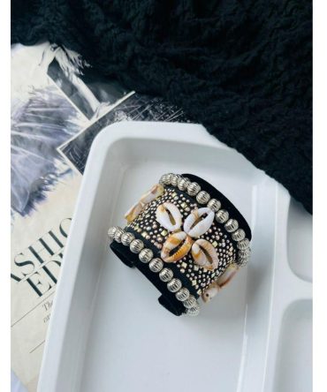Black Shells Bangle
