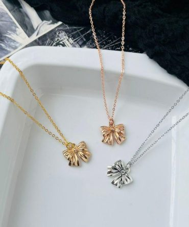 Belly Bow Necklace