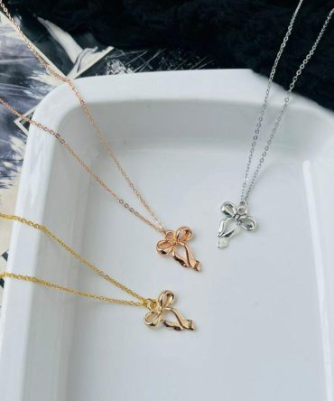 Sleek Bow Necklace