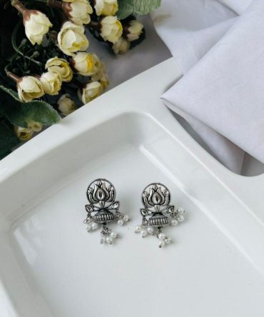 Lotus Pearl Earrings