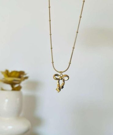 Chic Bow Necklace~ Anti Tarnish