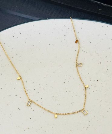 Mesmerizing Minimalist Diamonds Necklace~ Anti Tarnish