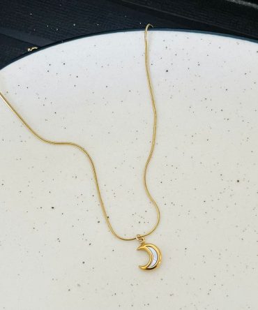 Sleek Moon Necklace~ Anti Tarnish