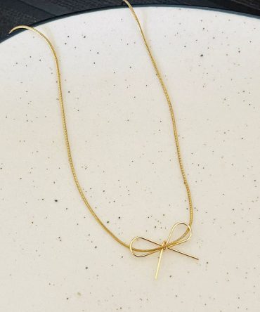 Sleek Bow Necklace~ Anti Tarnish