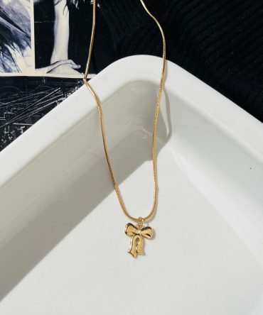 Golden Bow Necklace