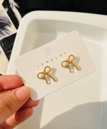 Spoted Bow Earrings