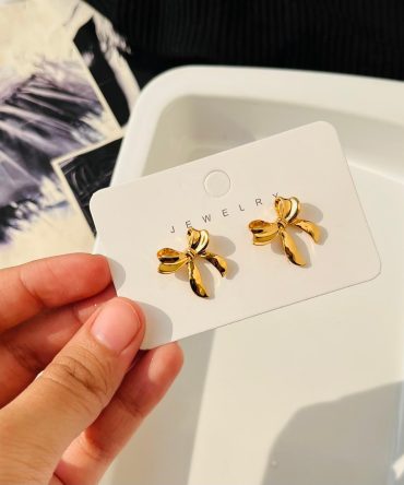 Take a Bow Earrings