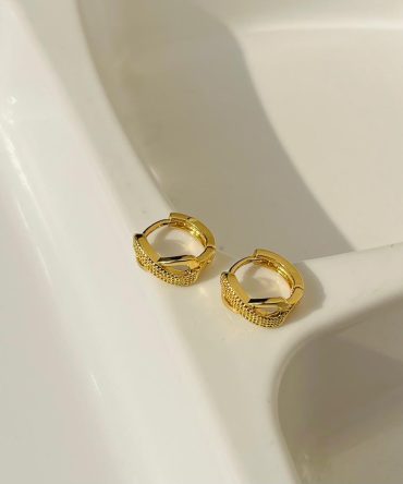 Textured Infinite Hoops