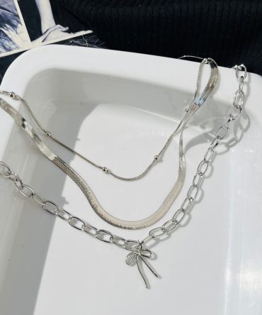 Three Layer Chunky Bow Necklace