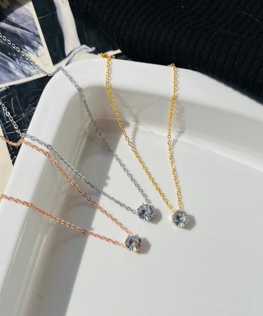 Minimalist Diamond Necklace